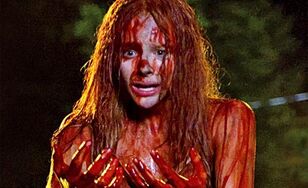 Chloe-Moretz-in-Carrie-2013-Movie-Image1