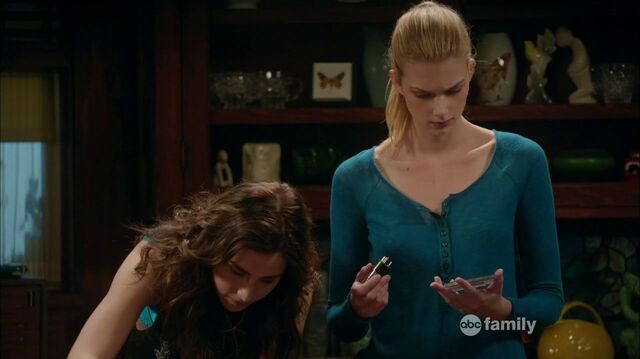 File:Stitchers1.03-137.jpg
