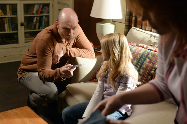 File:1x03-09.jpg