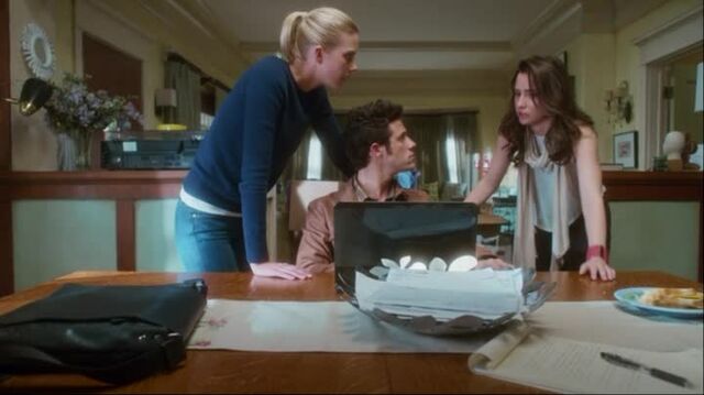 File:Stitchers1.01-00386.jpg