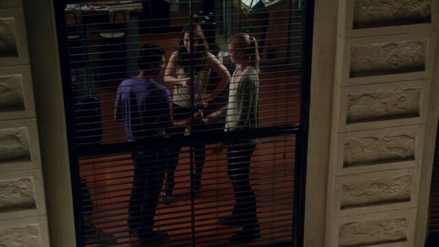 File:Stitchers1.04-442.jpg