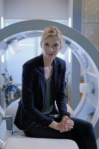 File:Stitchers-1x06-4.jpg