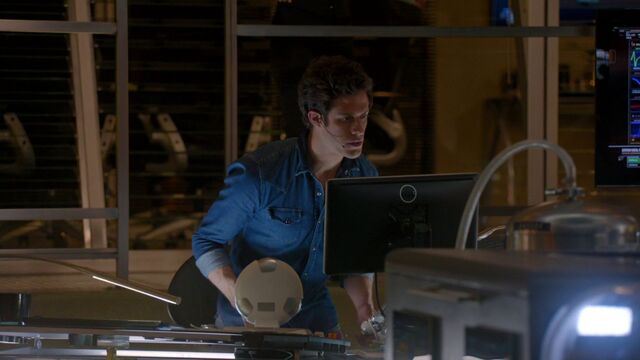 File:Stitchers1.04-114.jpg