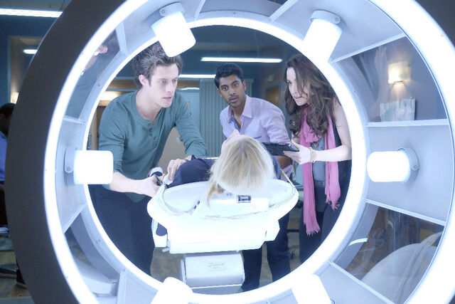 File:Stitchers-1x06-11.jpg