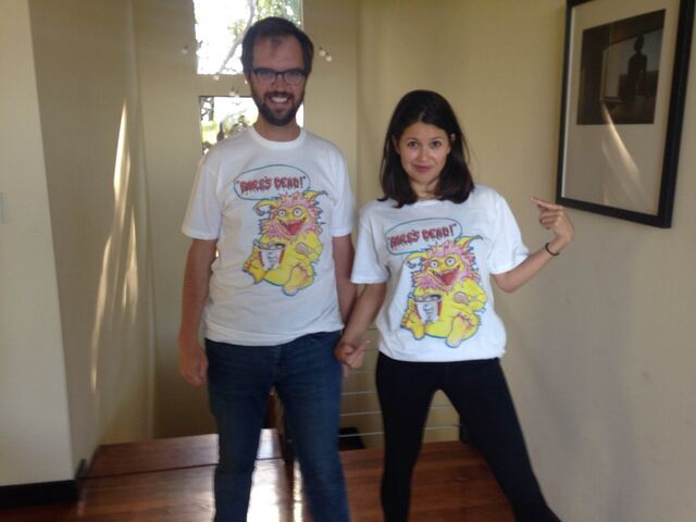 Archivo:Justin Doble and Jessie Nickson-Lopez Writer's Room S2.jpg