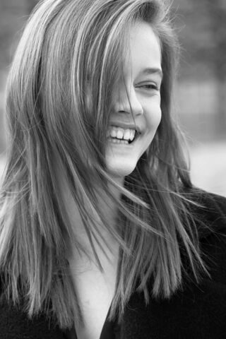 Plik:Jill-smith-smile.jpg
