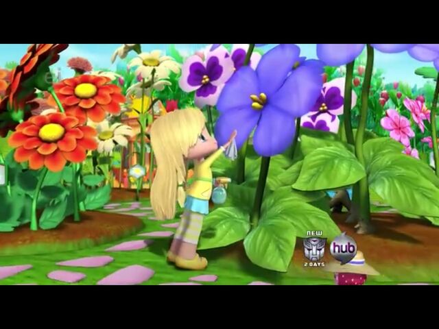 File:Lovely violets .jpg