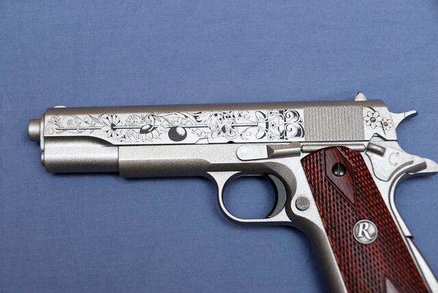 File:Gunengravings1.jpg