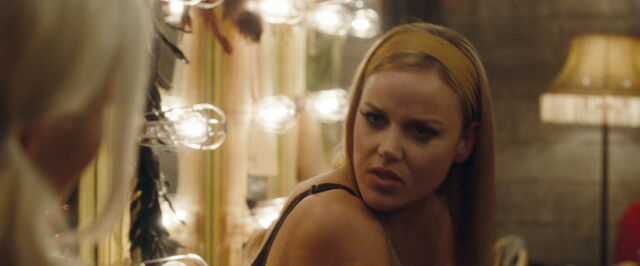 File:Trailer1-21.jpg