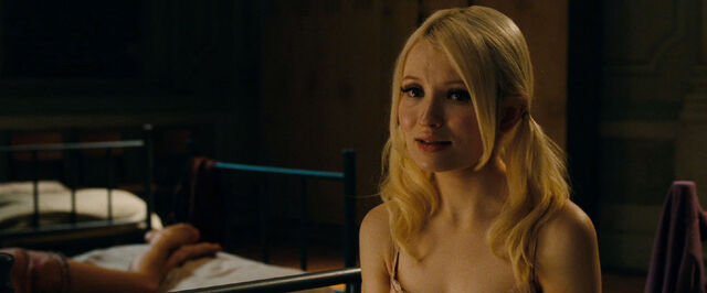 File:Trailer1-18.jpg