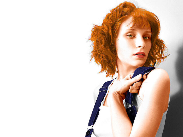 File:Bryce-Dallas-Howard-36.jpg