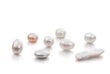 Freshwater-pearls-selection-of-shapes-2