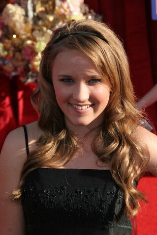 File:Emily-Osment-twitter1.jpg