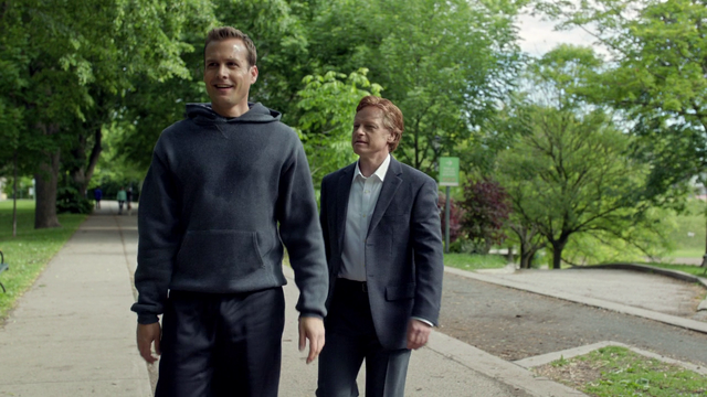 File:S02E05P01 Harvey Jeffrey.png