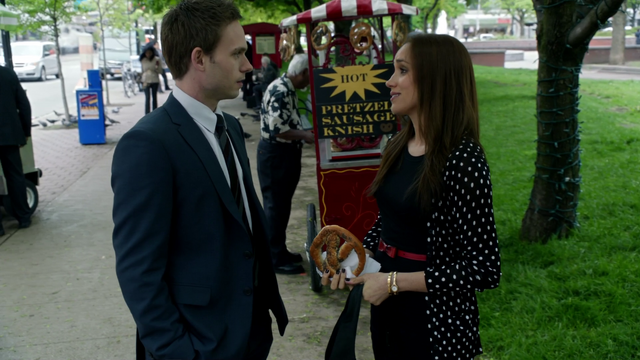 File:S01E06P55 Mike Rachel.png