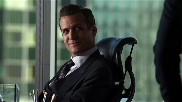 File:S01E01P68 Harvey.png