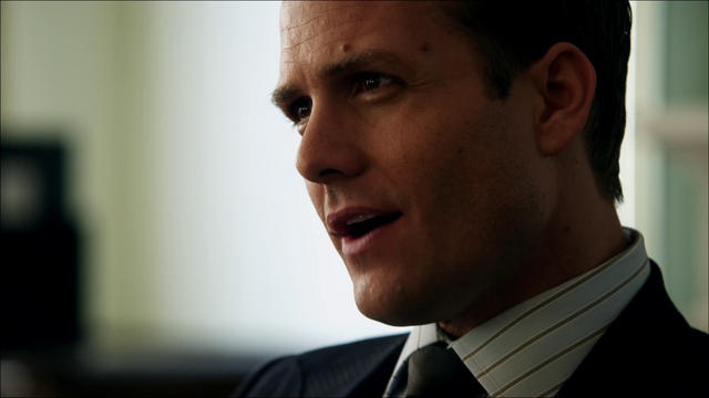 File:S01E01P27 Harvey.png