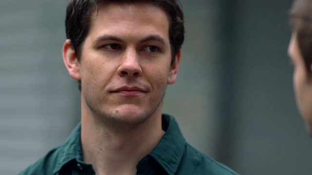 File:S01E05P125 Trevor.png