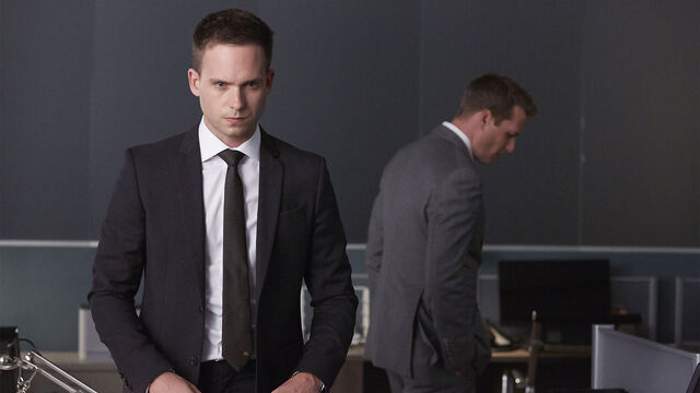File:S03E10Promo06 - Mike Harvey.jpg