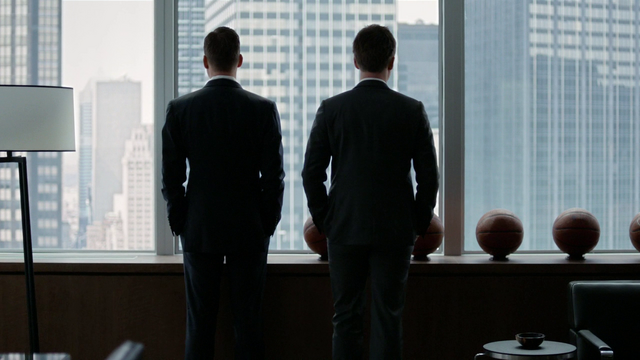 File:Watching the City (2x02).png
