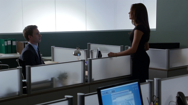 File:S01E02P010 Mike Rachel.png