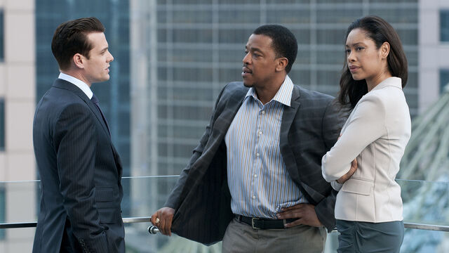 File:S01E04Promo01 - Harvey Quentin Jessica.jpg