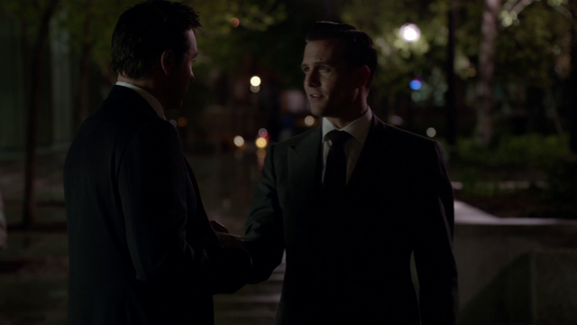 File:S01E02P097 Harvey.png