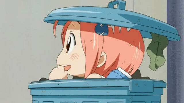 File:Momoko spying.jpg