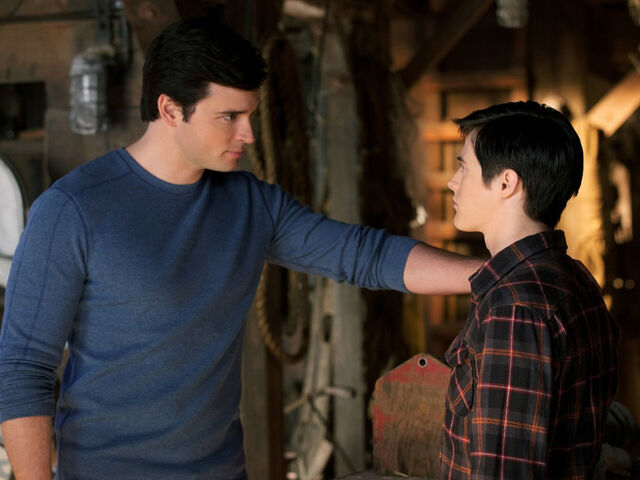 File:Superdad-smallville-conner.jpg