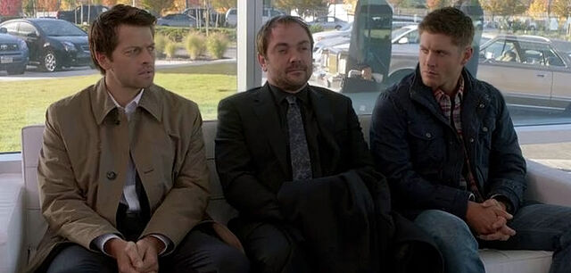 Fichier:Supernatural-road-trip-cas-crowley-dean.jpg