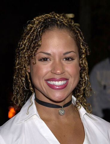File:Alicia reunion.jpg