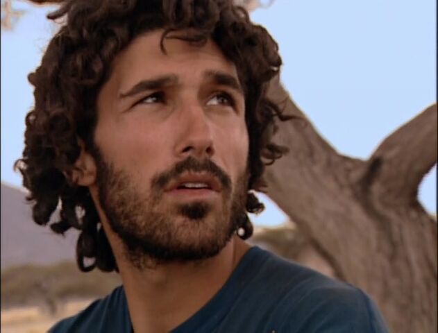 File:S3E10 - Dinner, Movie and a Betrayal 401.jpg