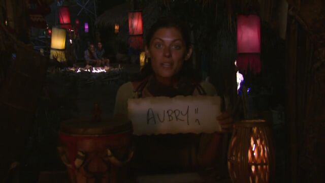 File:Michele votes aubry.jpg