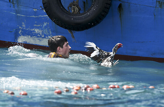 File:S32 press images ep1 0028.jpg