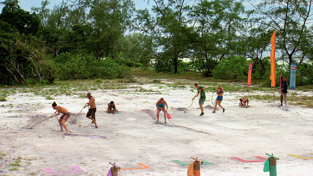 File:Cambodia Jungle Love.jpg