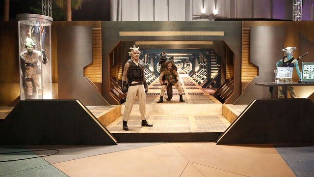 File:Logan S8 Ep14 Spotlight.jpg