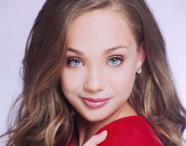 File:Maddie pyramid Season 6.jpg