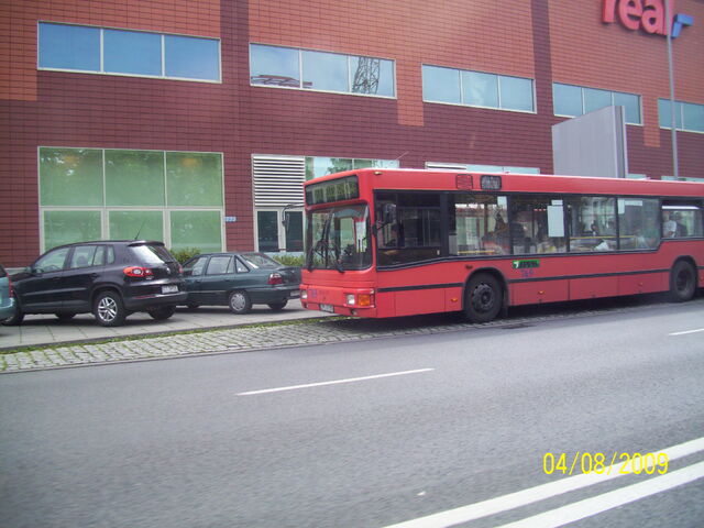 Plik:107 na Malczewskiego.jpg