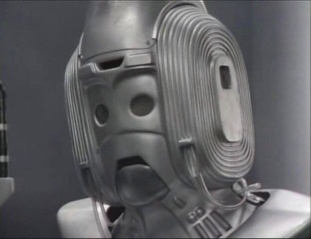 File:Cyberman (attack...).jpg
