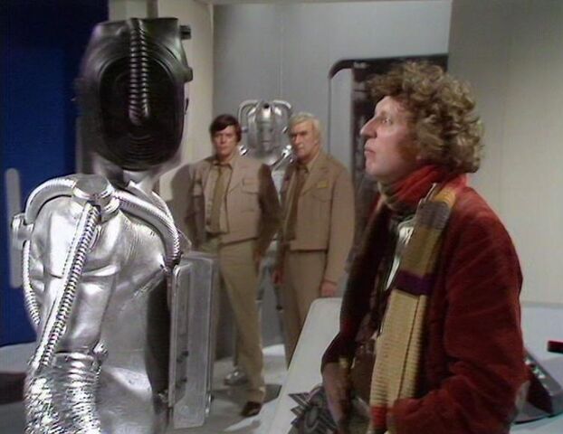 File:Cyber-Leader vs the Doctor.jpg