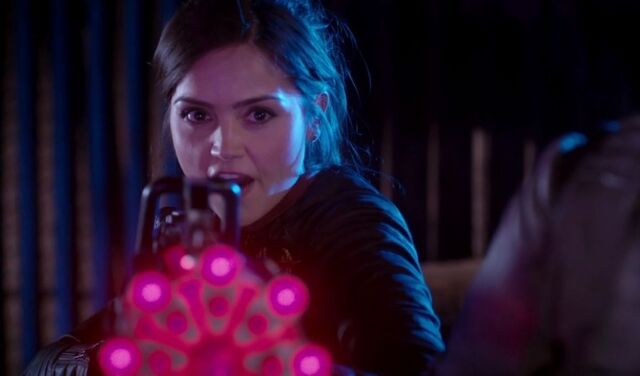 File:Clara cyber gun.jpg