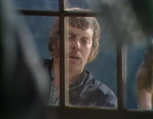 File:Window cleaner.jpg