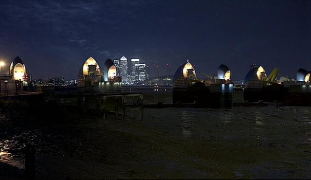 File:Thames drained.jpg
