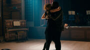 Quill and Ballon kiss