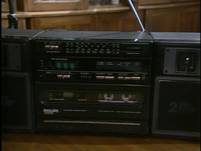 File:Radio RoftD.jpg