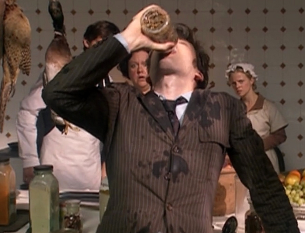 File:TenEatsWalnuts.png