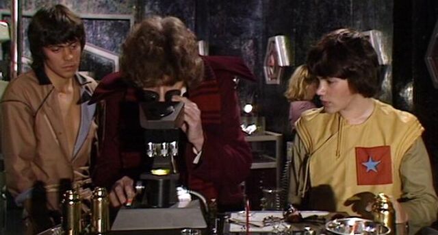 File:FourthDoctorMicroscope.jpg