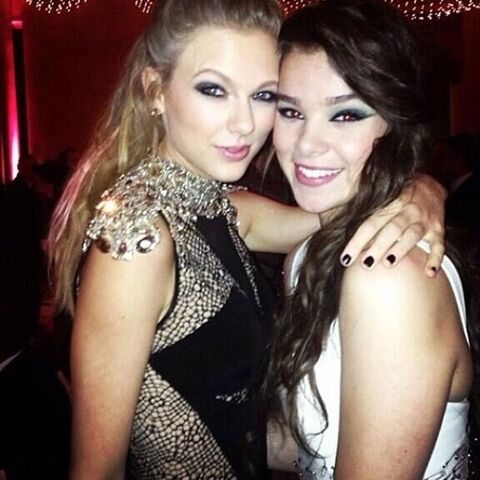 File:Hailee-Steinfeld-and-Taylor-Swift-Met-Gala-2013.jpg