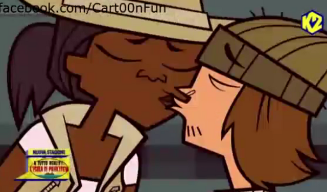File:Jashawnkiss.png