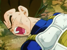 Vegeta gets his arm broken by 18